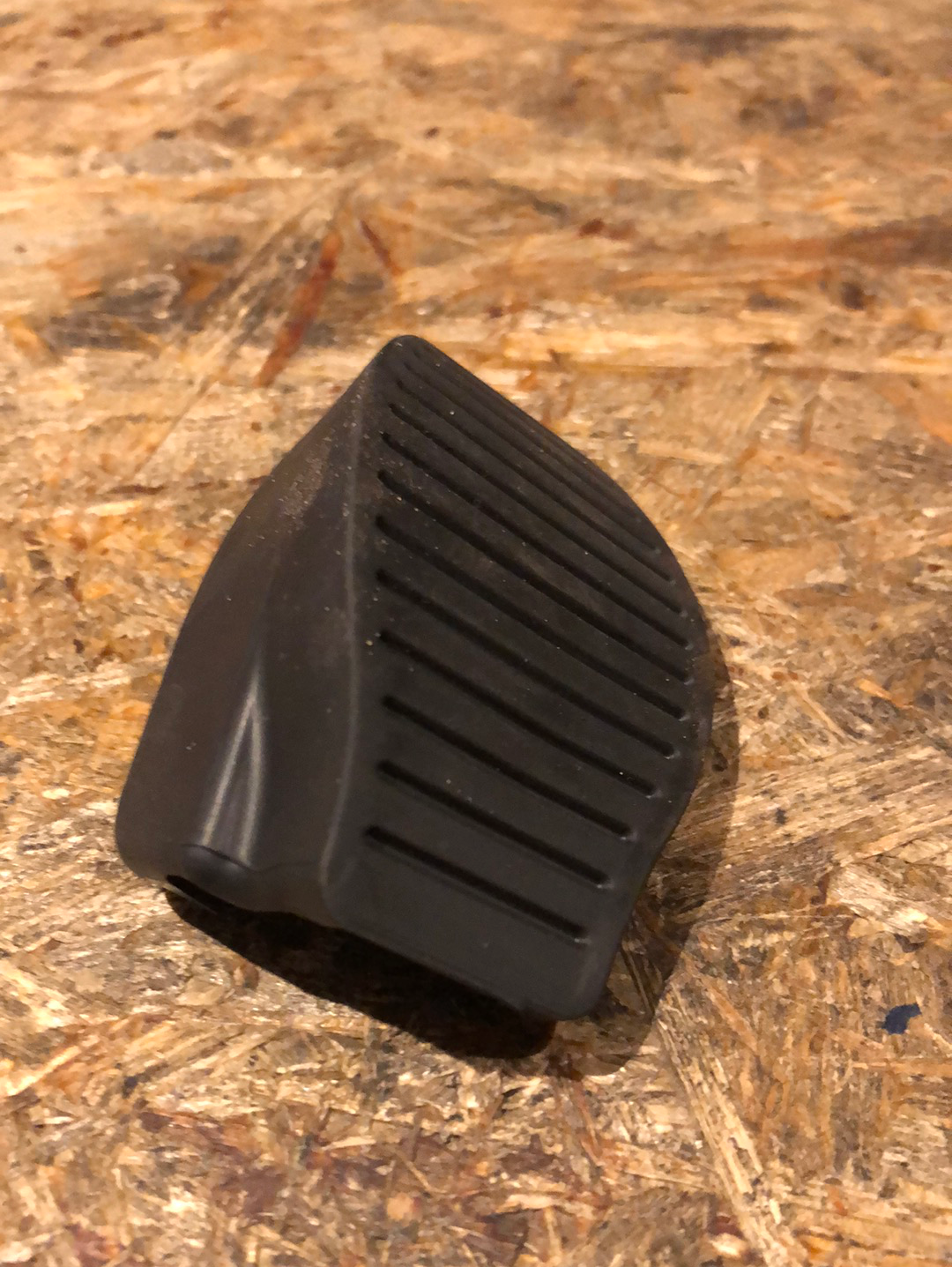 Original GM Opel Corsa D Adam Gummi Bremspedal Neu