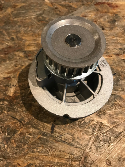 Original Meriva A Astra G Vectra B / C 1.6 Wasserpumpe NEU