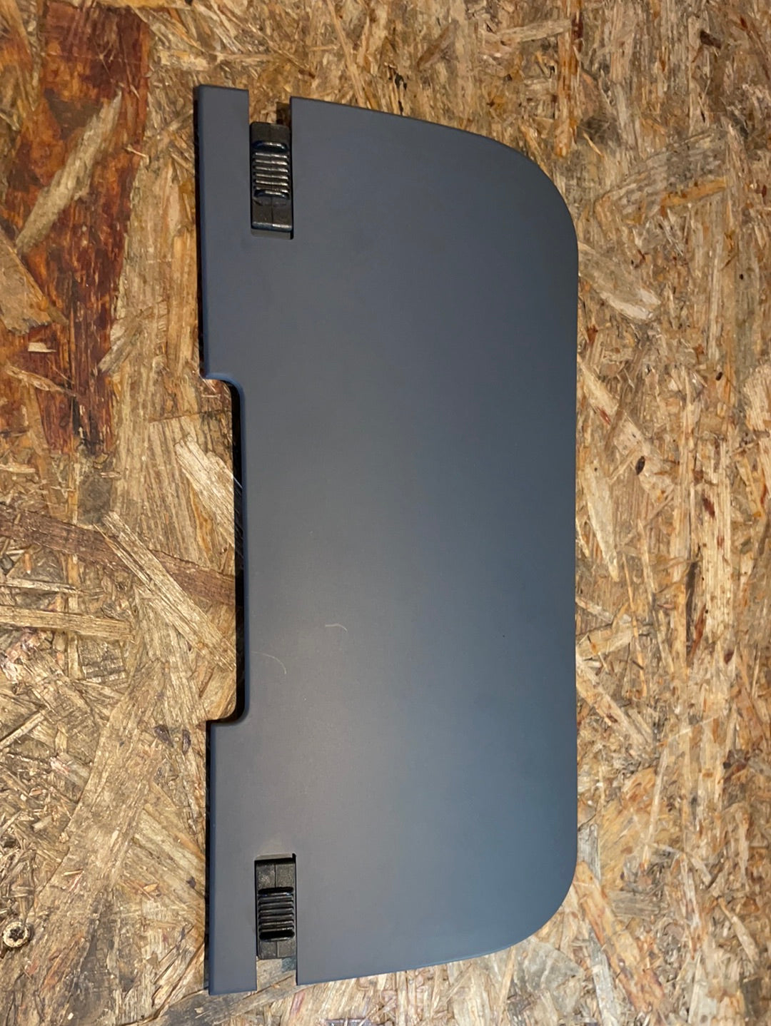 Original GM Opel Omega B Stufenheck Verkleidung Heckklappe AHK Stoßfängerverkleidung Neu