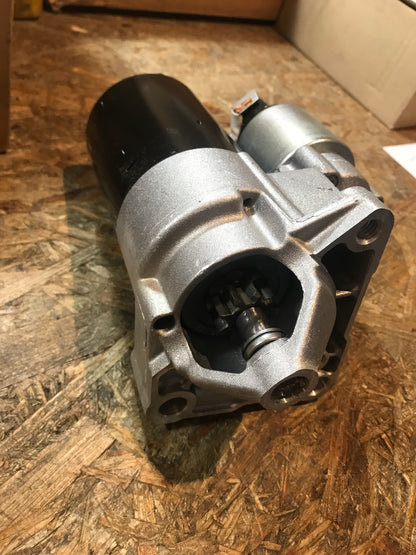 Original Opel Vivaro Anlasser NEU