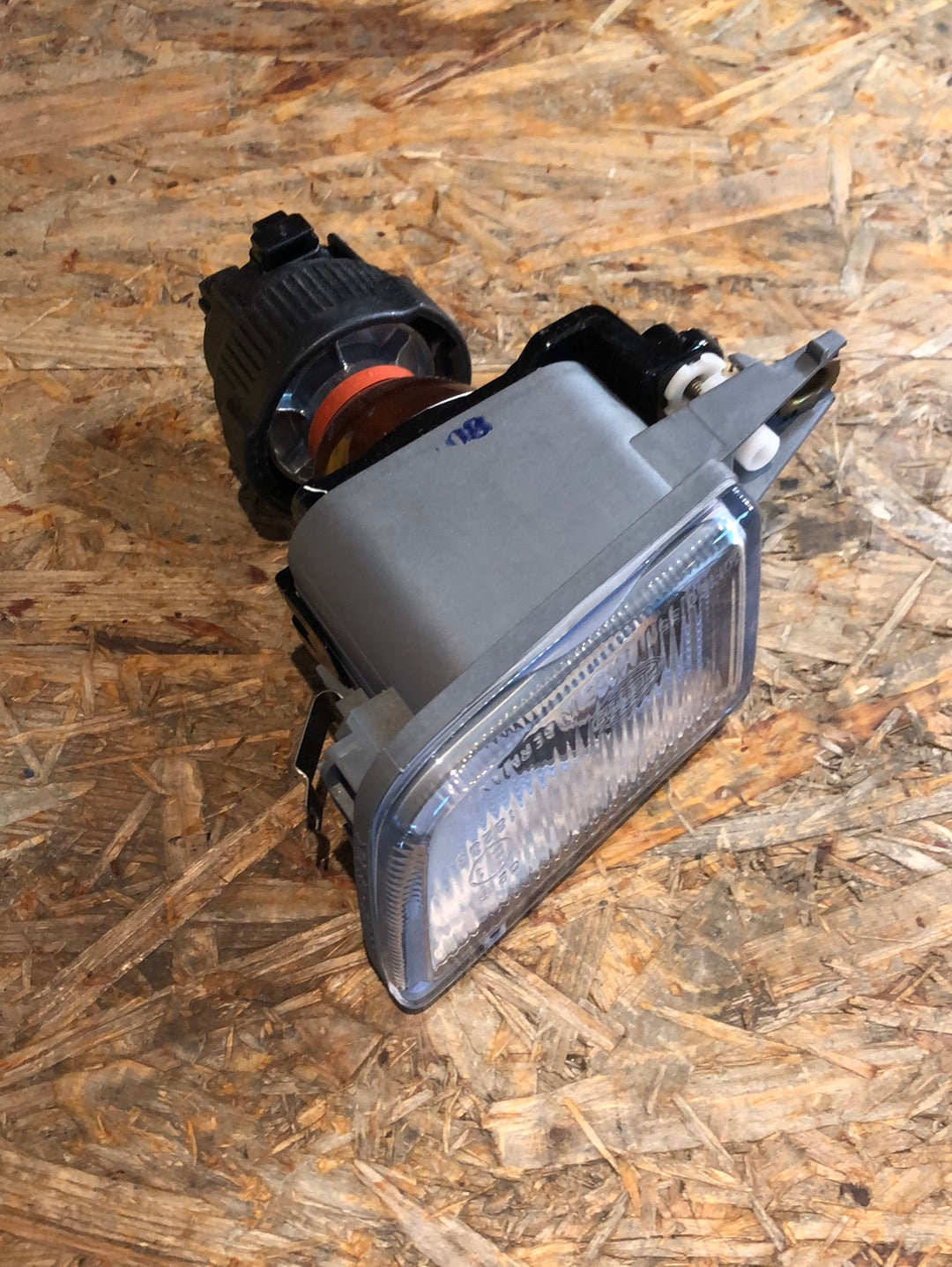 Original Hella VW Golf 3 Bj. 91 Vento Bj. 92 Zusatz-Nebelscheinwerfer rechts Neu