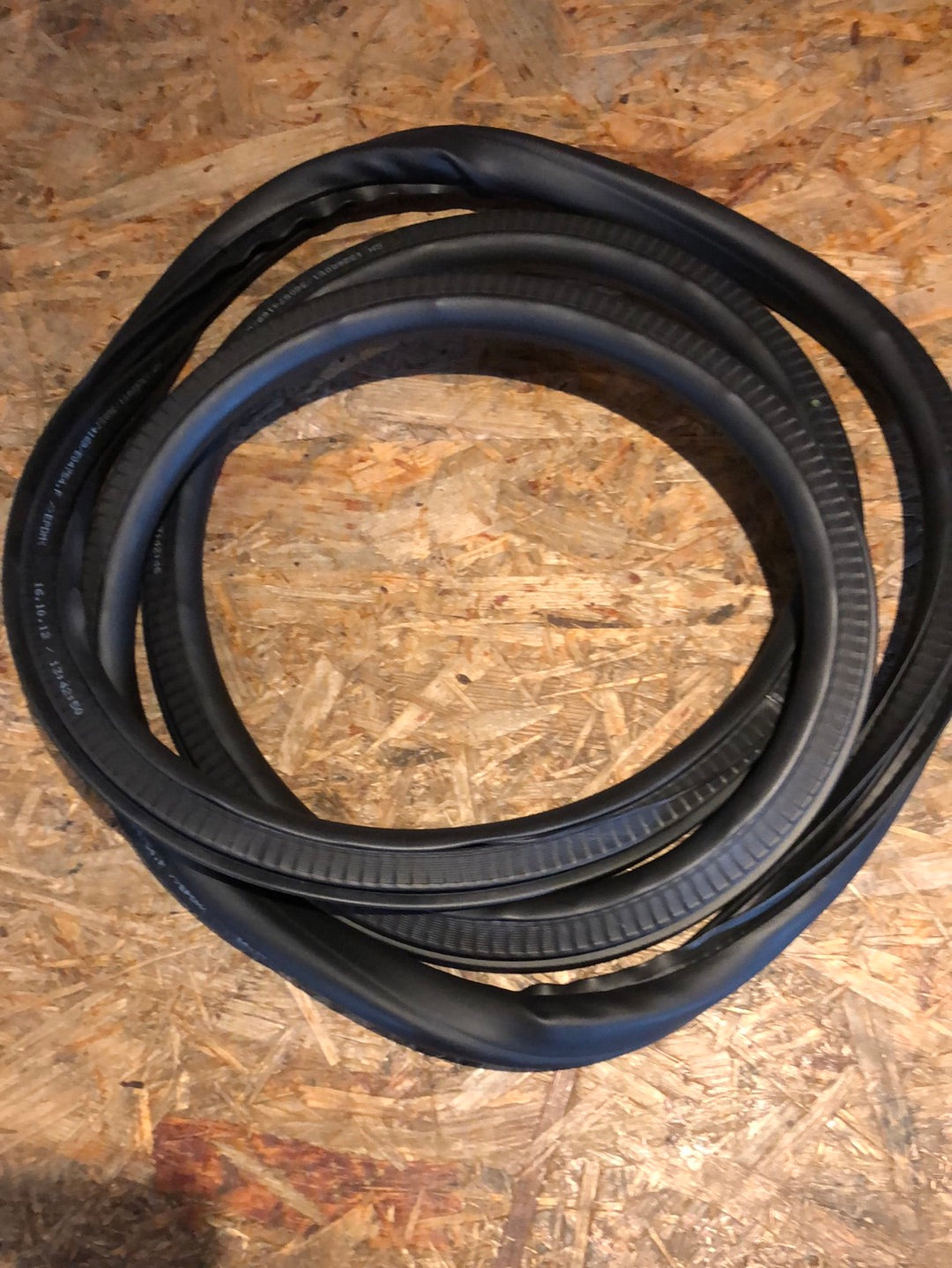 Original GM Opel Astra J Türdichtung hinten links Neu