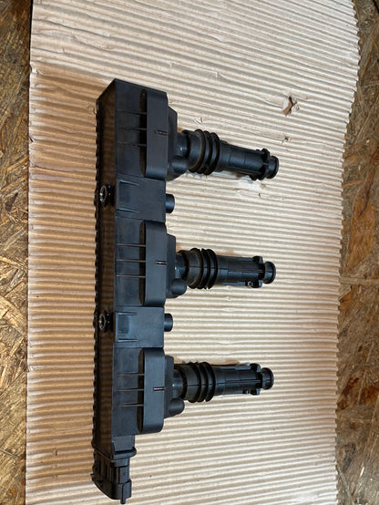 Original GM Opel Corsa C/D Agila A Z10XEP Zündspule Neu