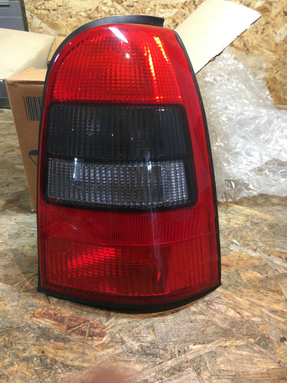 Original Vectra B Heckleuchte links NEU