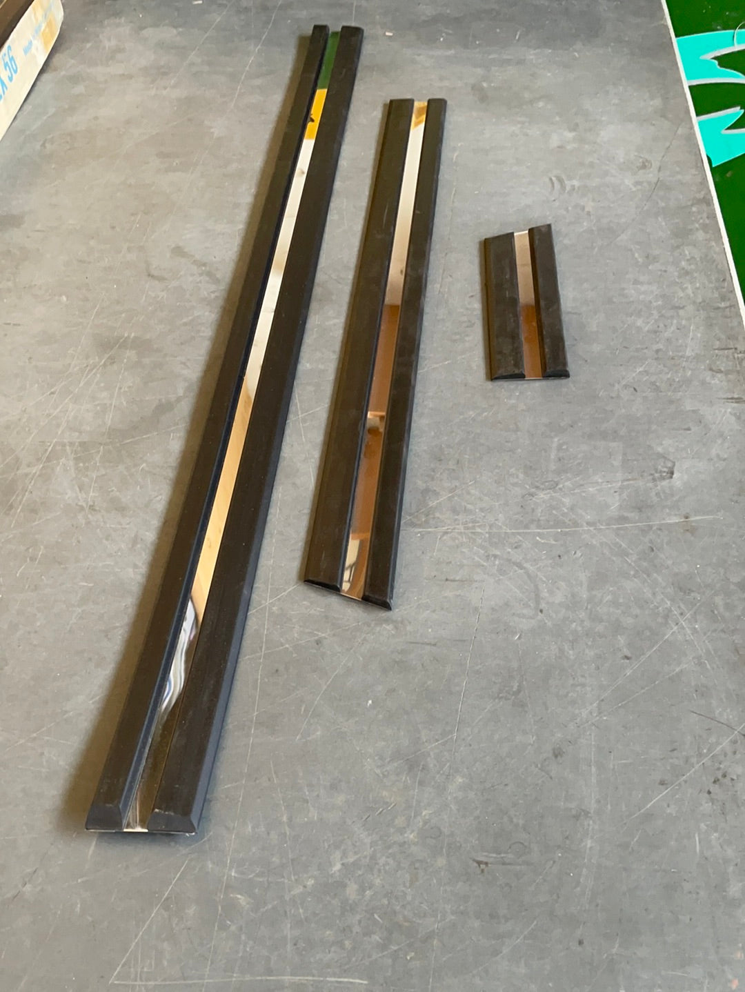 Original GM Opel Kadett C 4-Türig Zierleiste Rammschutzzierleiste Neu