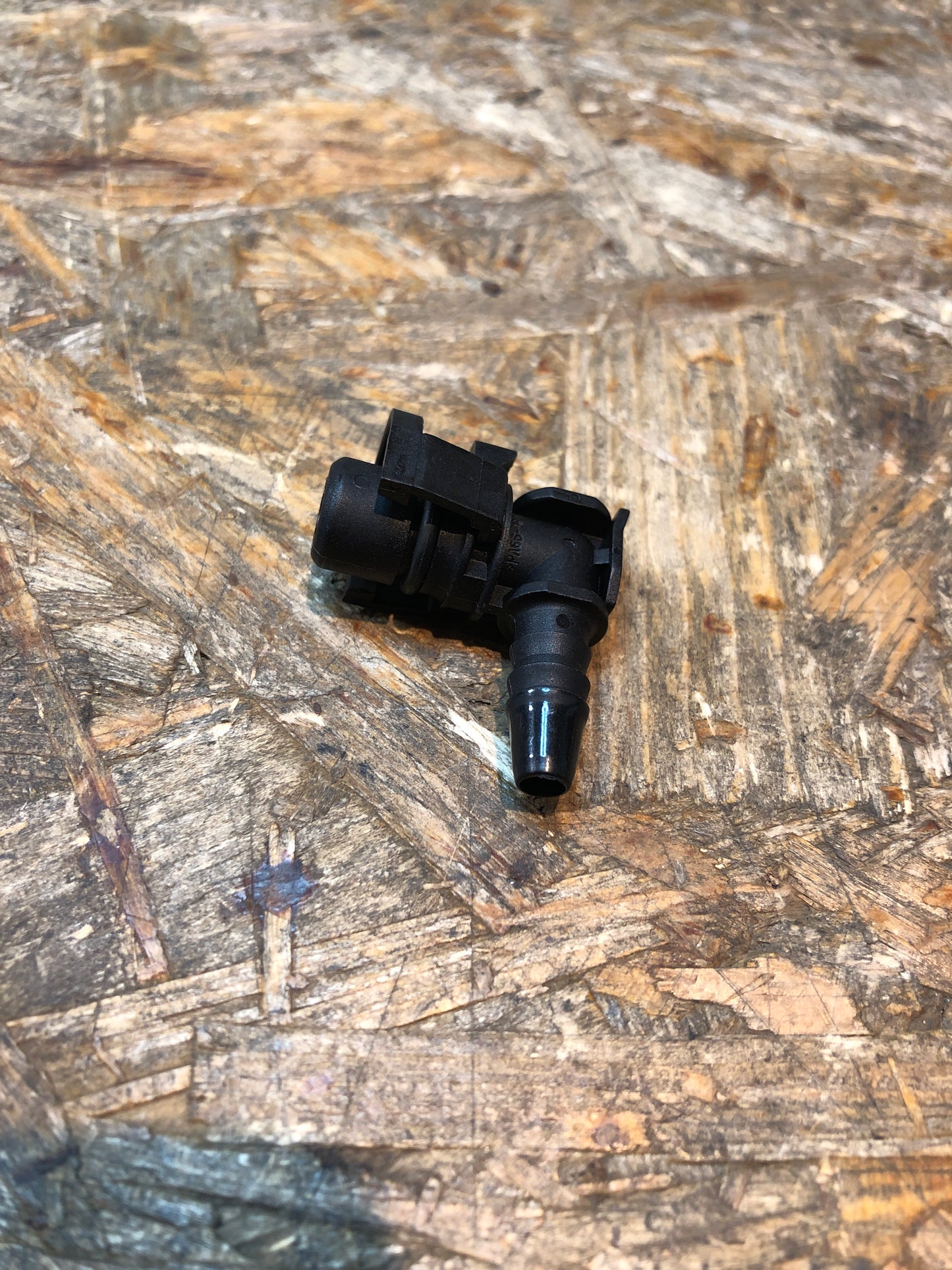 Original GM Opel Mokka Gas Ventil Thermostat Körper Heizung Rohr Anschluss Neu