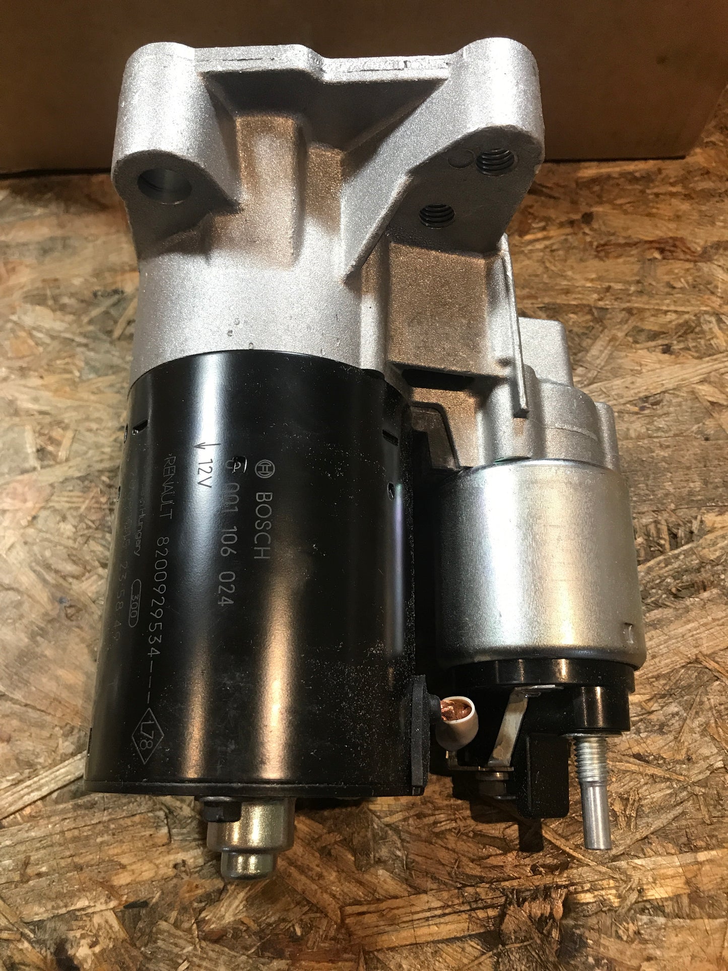 Original Opel Vivaro Anlasser NEU