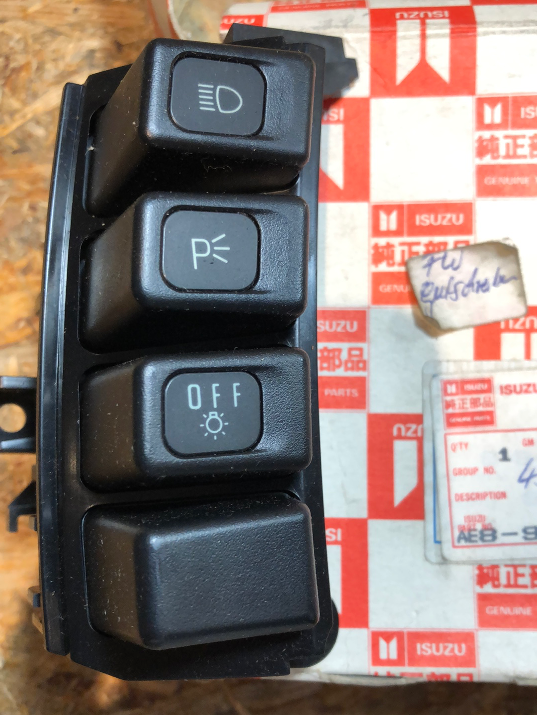 Original Isuzu Opel Campo Schalter Neu