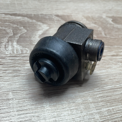 Original GM Bedford Blitz (CF97) Radbremszylinder hinten links Neu