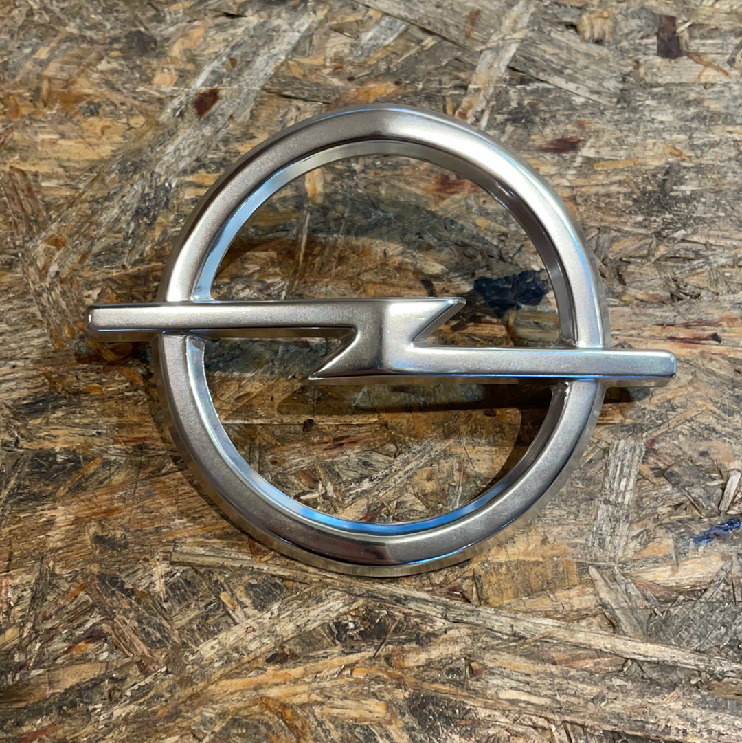 Original GM Opel Rarität Commodore B Emblem Kühlergrill Neu