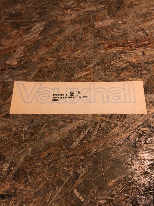 Original GM Opel Omega A Schriftzug „Vauxhall“ hinten Neu