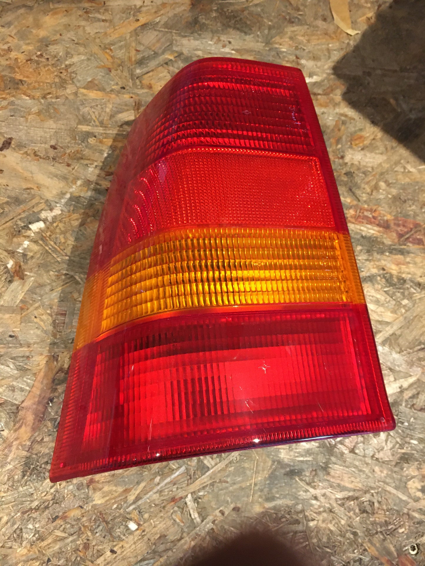 Original Kadett E Cabrio Rücklicht links NEU