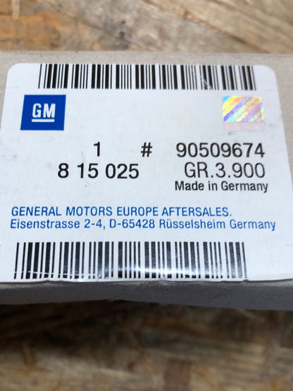 Original GM Opel Omega B 2.5TD Benzinpumpe Neu