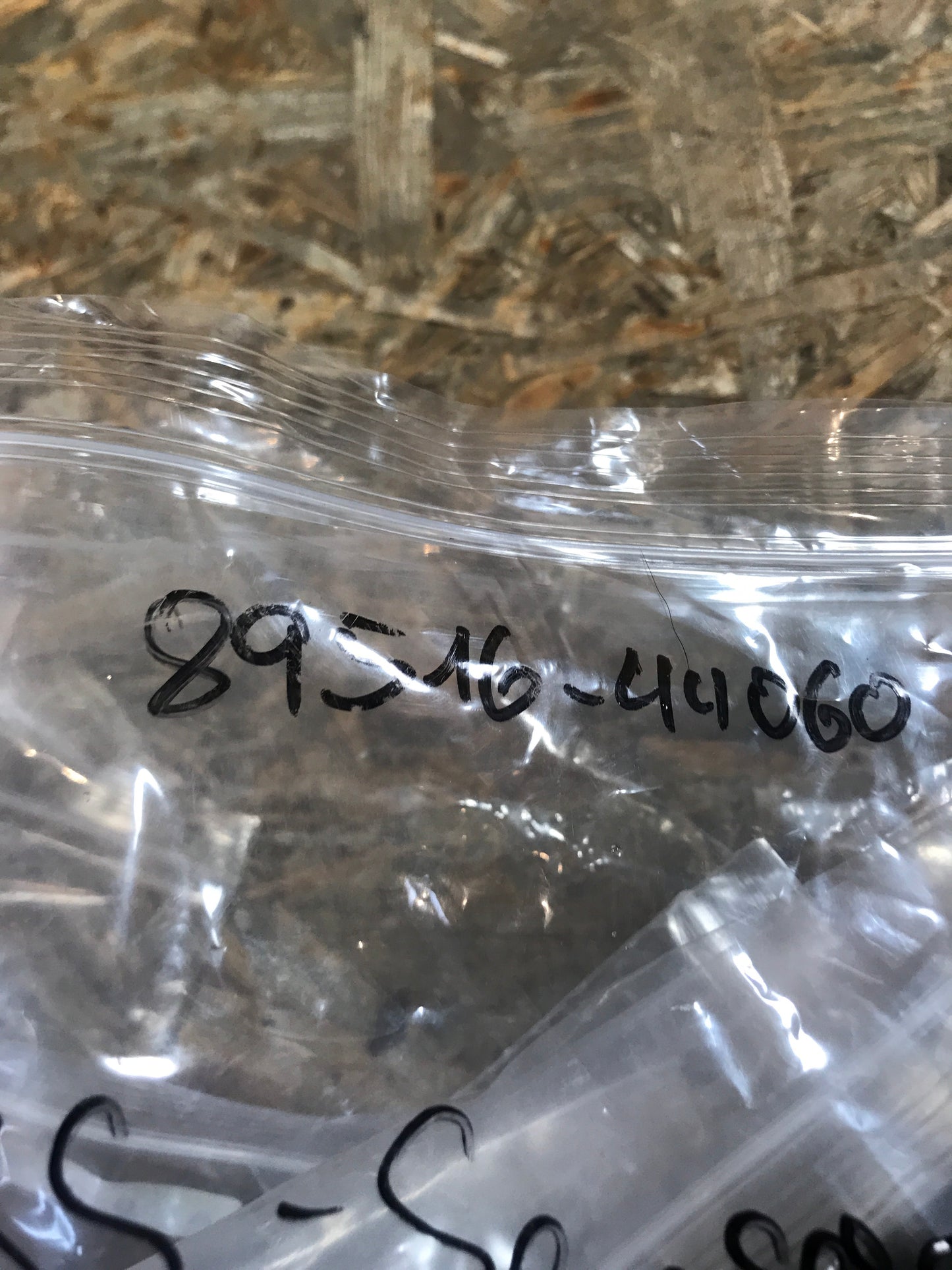 Toyota Avensis Verso 01-09 ABS-Sensor hinten rechts NEU