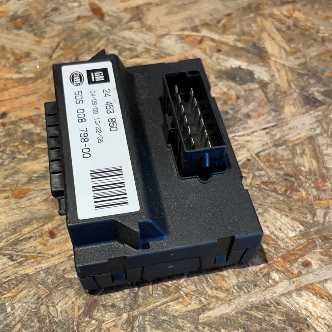 Original GM Opel Astra H Zafira B Steuergerät Anhängeleuchte Anhängekupplung Neu