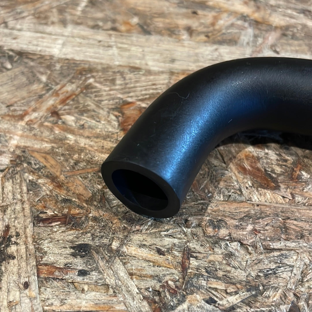 Original GM Opel Astra F Schlauch Motorenlüftung Neu
