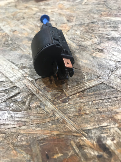 Original Opel Vectra B Bremslichtschalter NEU