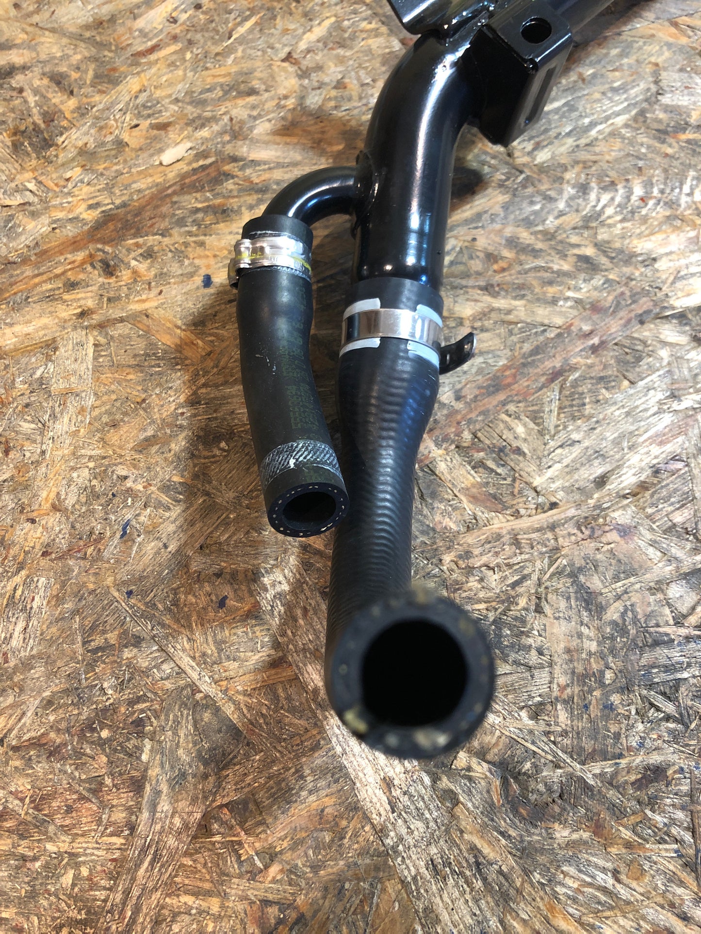 Original GM Opel Astra H Vectra C Signum Zafira B 1,9 CDTI Wasserrohr Neu