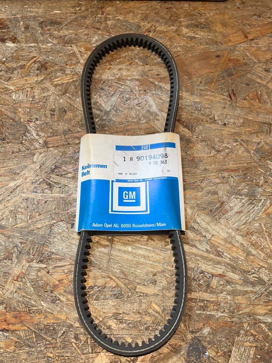 Original GM Opel Kadett E 1,6S 1,8i 1,8E Keilriemen Neu