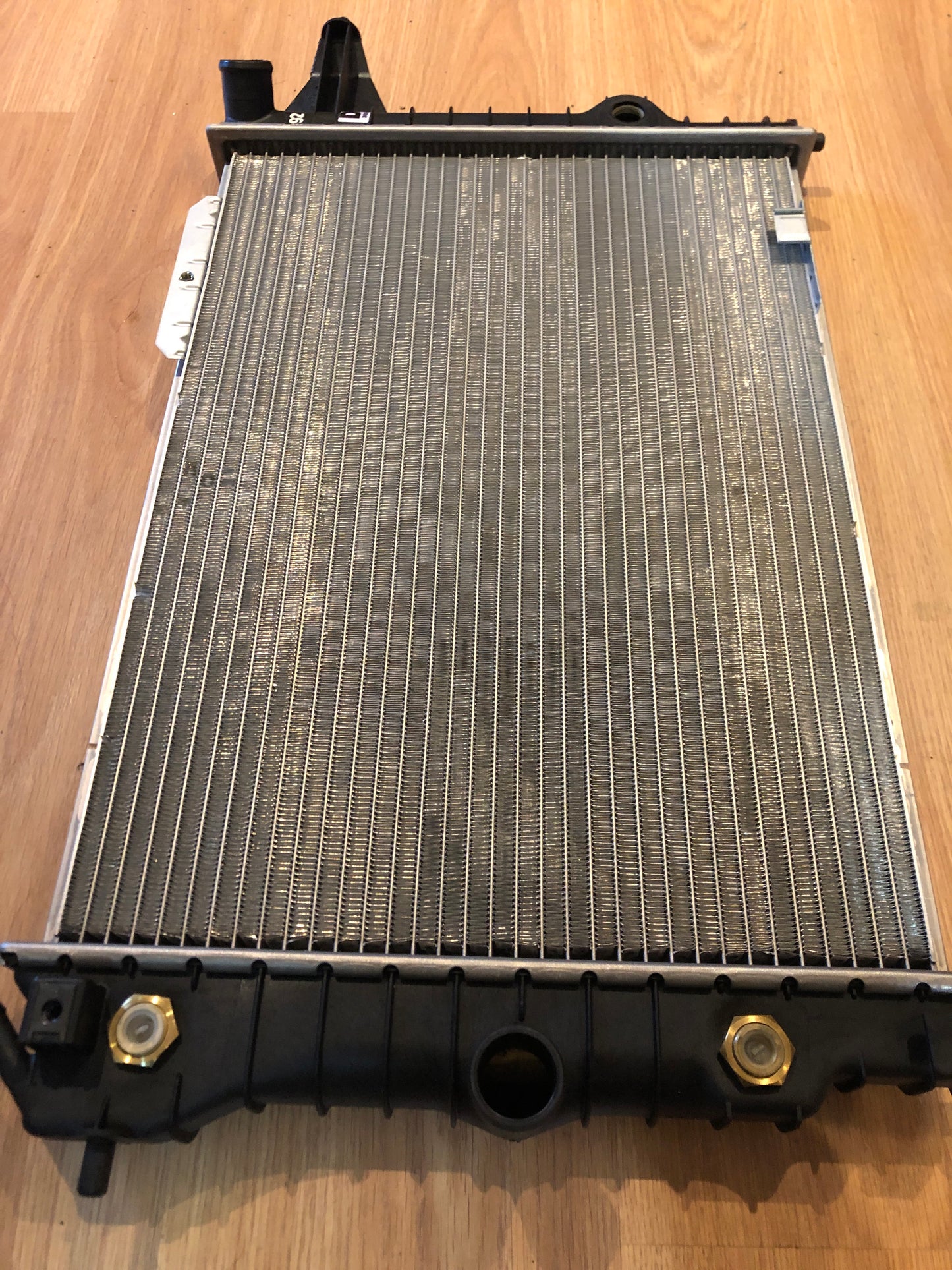 Original GM Opel Vectra A CC Limousine Kühler Neu