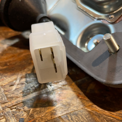 Original GM Isuzu Trooper Blinkleuchte mit Rückwärtsgang Neu