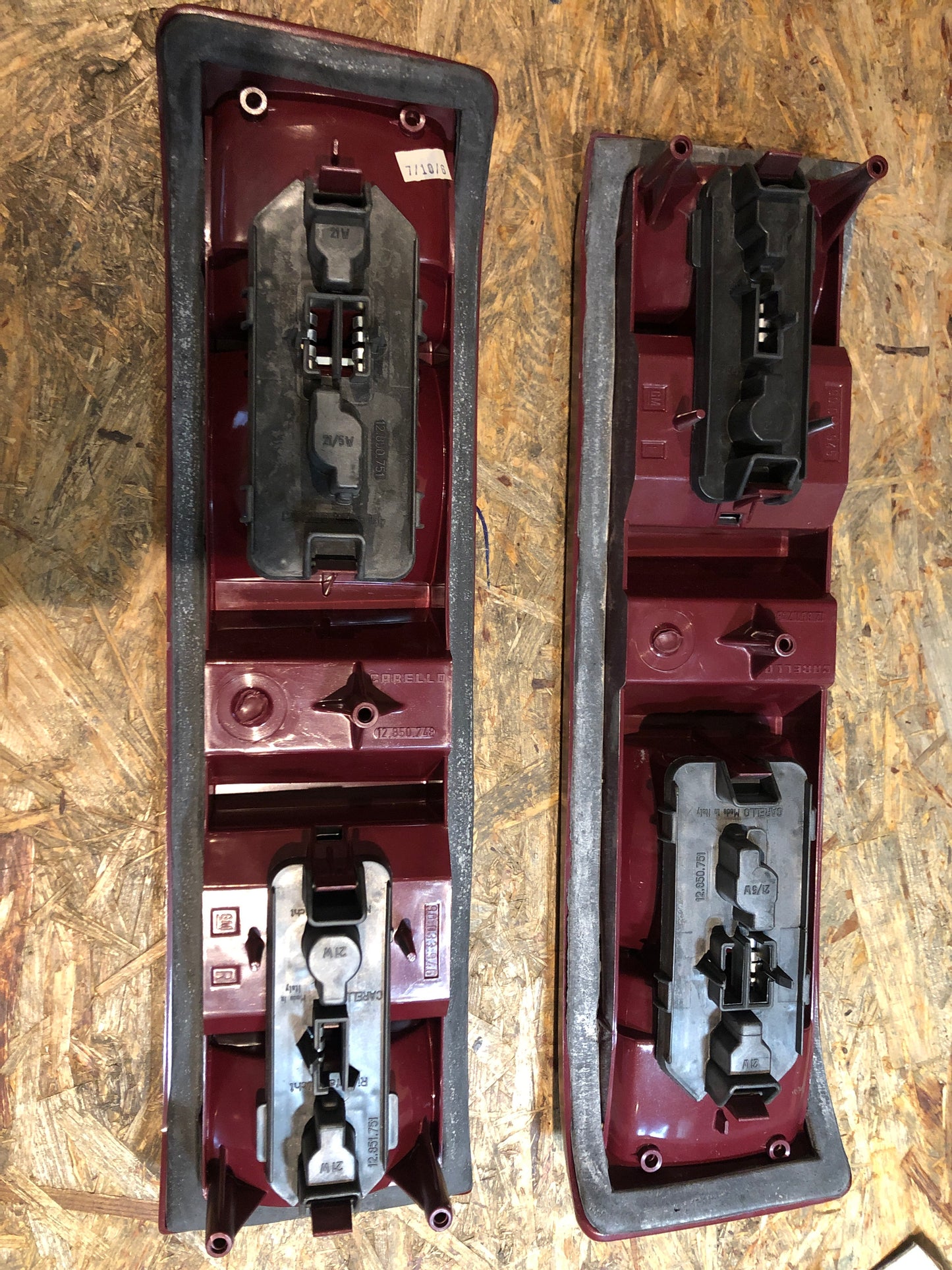 Original GM Opel Rekord E Set Rückleuchten links/rechts (Carello) rot Neu