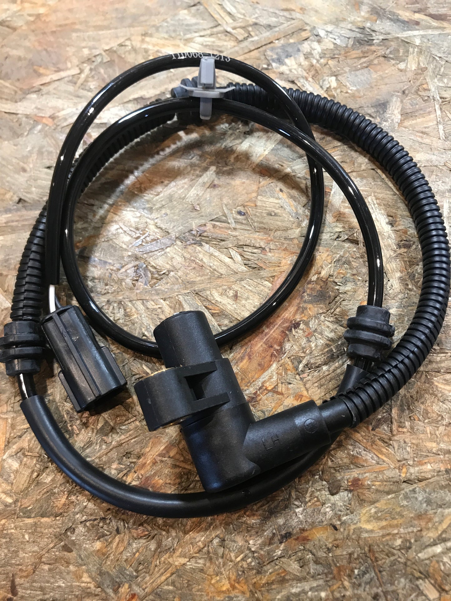 Kia Rio 03-05 ABS-Sensor vorn links NEU