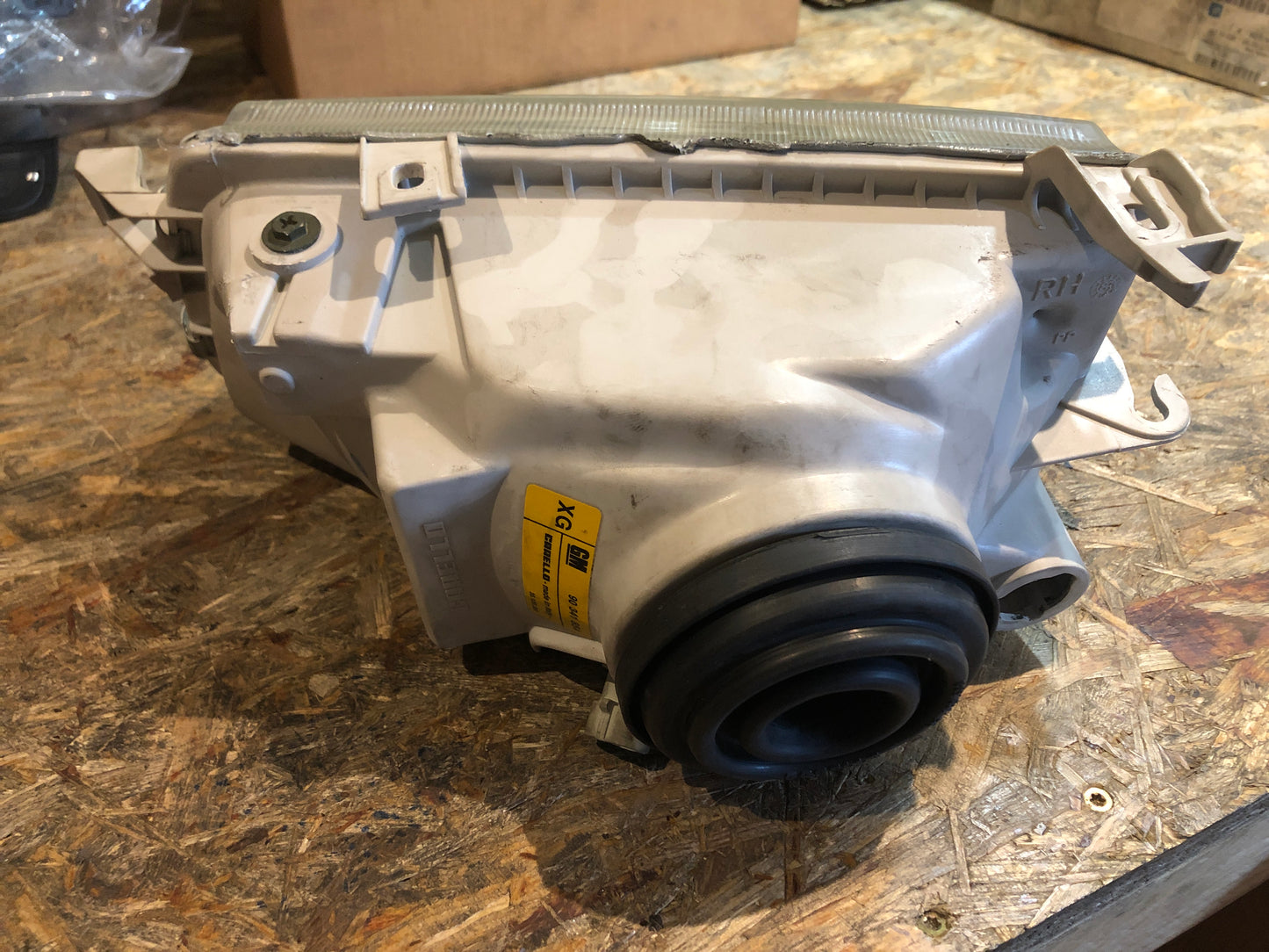 Original GM Opel Astra F Scheinwerfer (Carello) rechts Neu