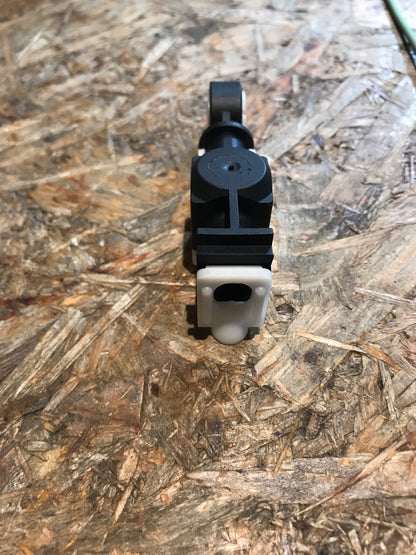 Original Opel Meriva A Schaltgetriebe F23 Klemmstück links NEU