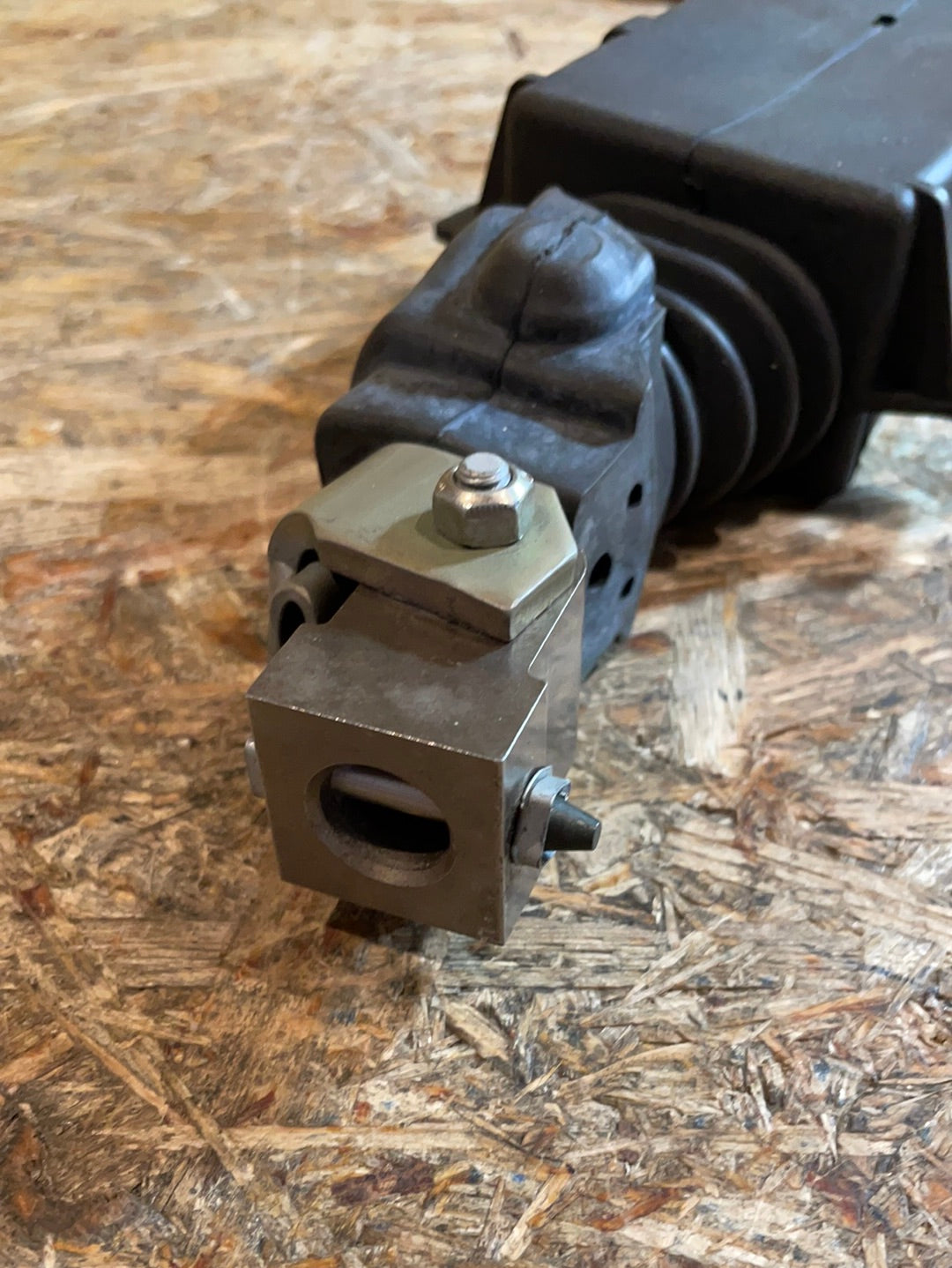 Original GM Opel Omega B Schaltrohr Neu