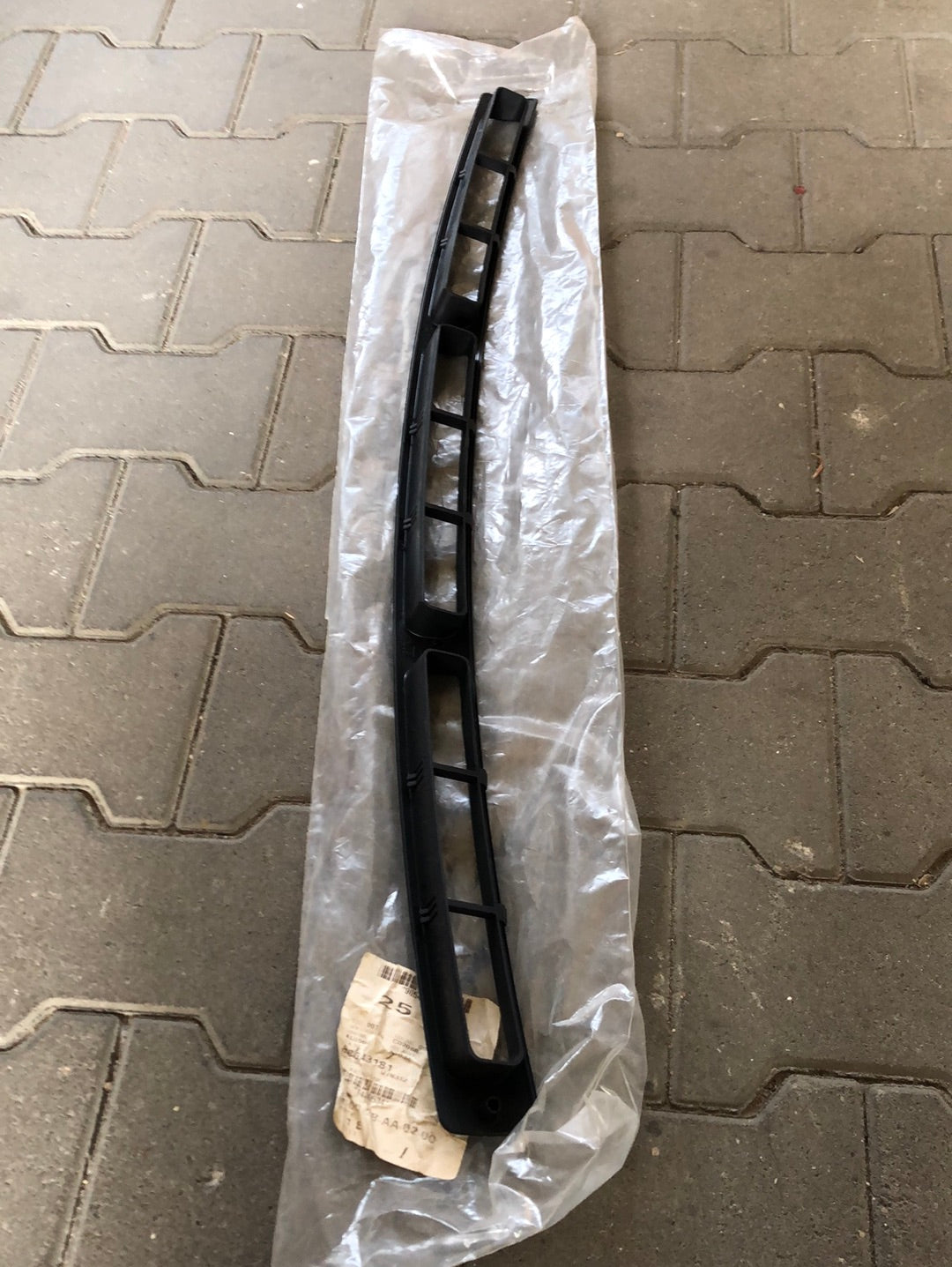 Original GM Opel Astra G Zafira A Kühlergitter Front anthrazit Neu