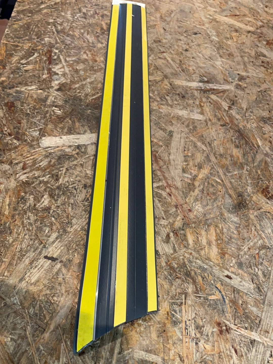 Original GM Opel Kadett E Schutzzierleiste Seitenwand hinten vorne links blau/grau mit Silberstreifen Neu