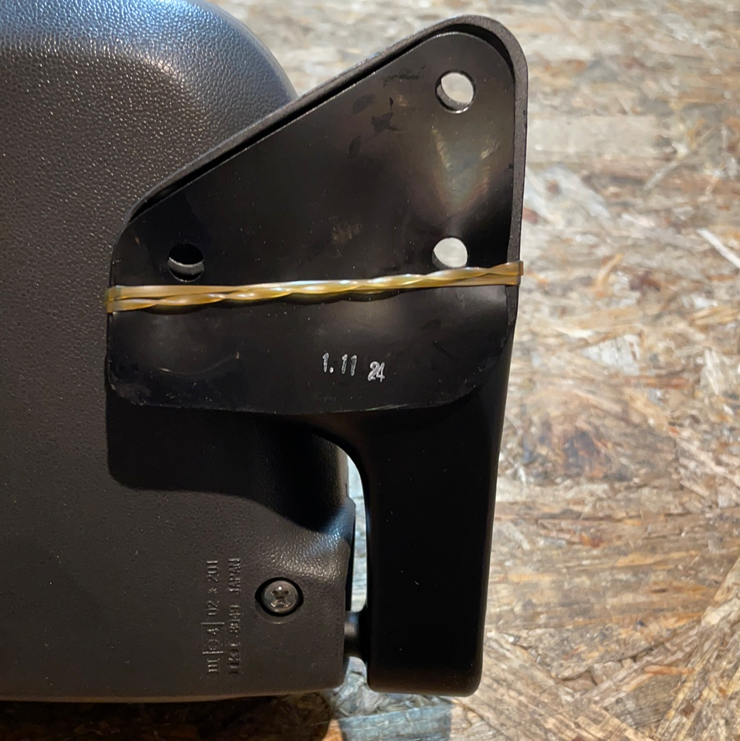 Original GM Isuzu Trooper Seitenspiegel links Neu