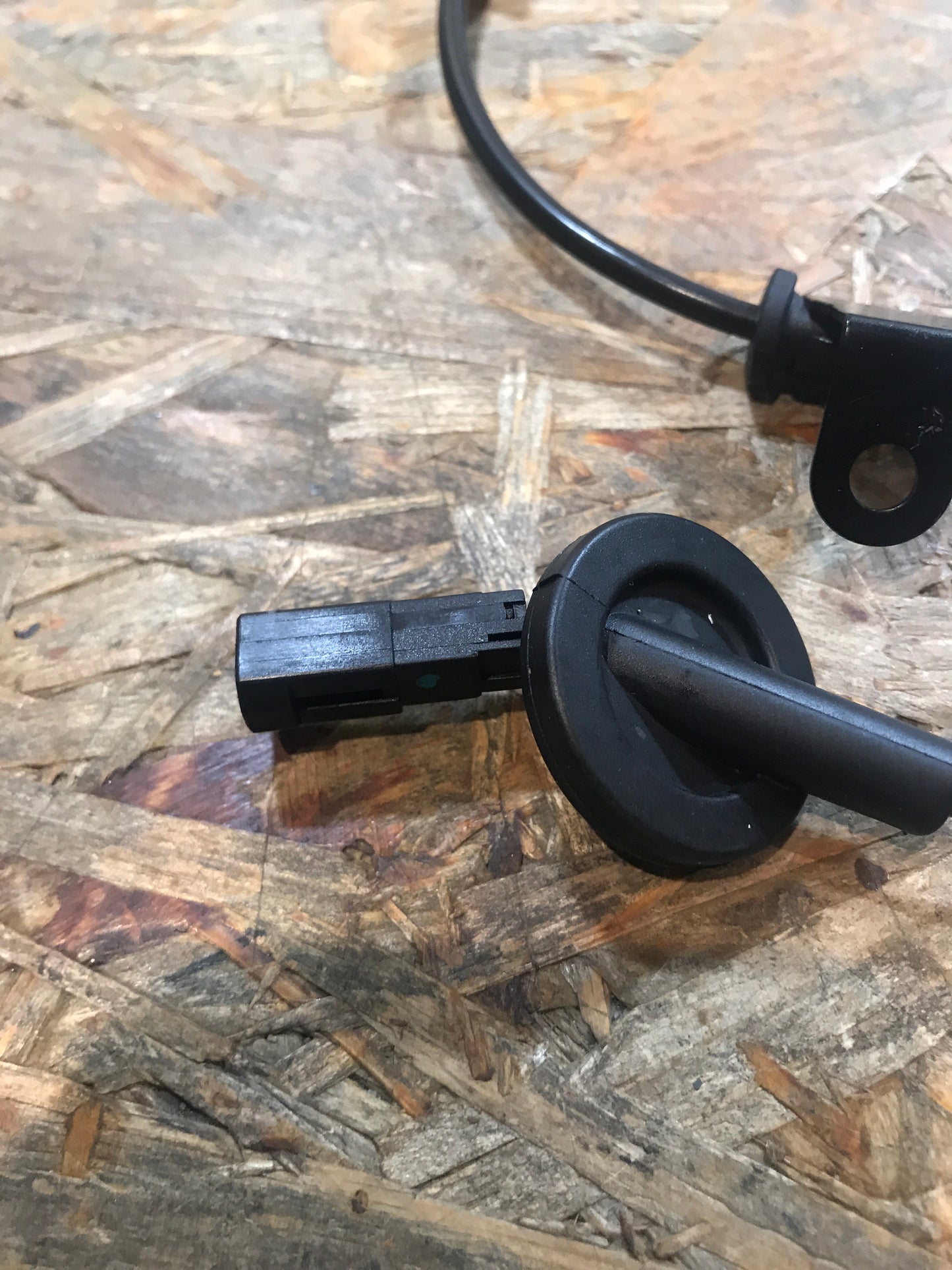 Mazda Tribute 00-08 ABS-Sensor hinten rechts NEU