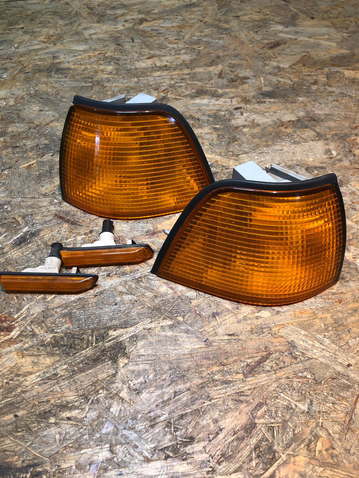 Original BMW E36 Blinker Gelb Vorne/Seite Neu