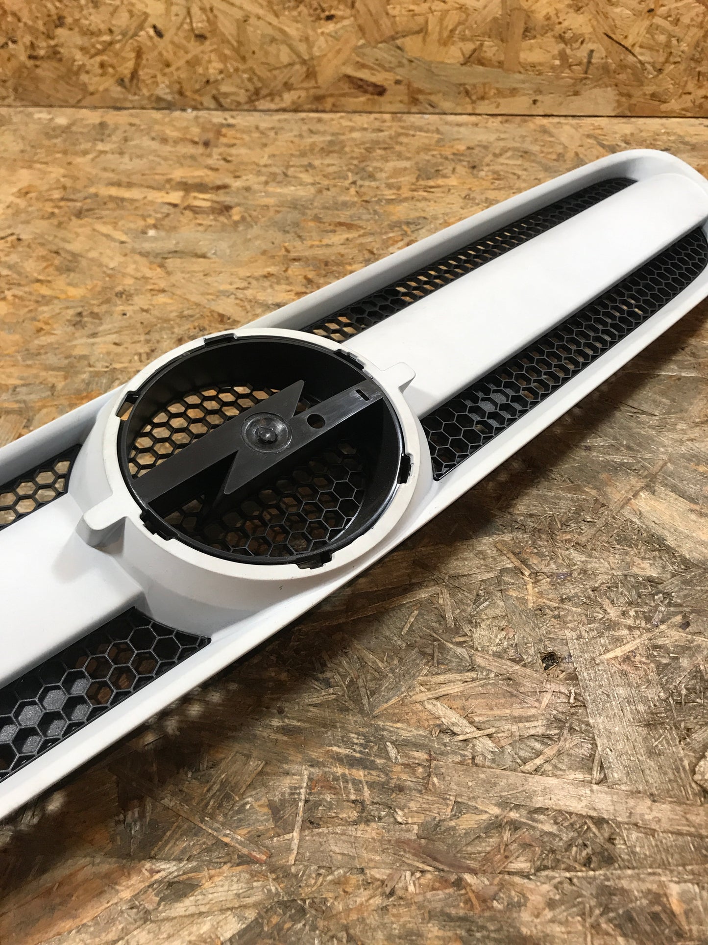 Original Opel Signum 02-05 Frontgrill NEU