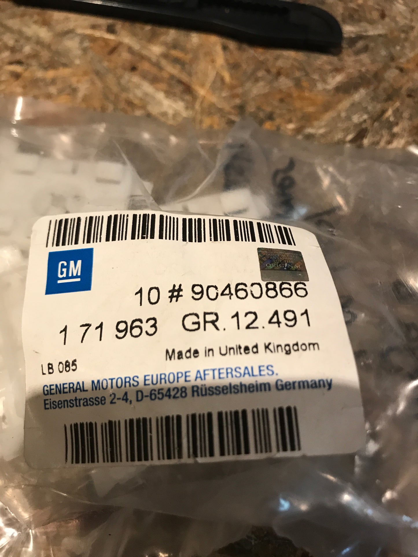 Original Omega B Kunstoffclip / Klammer an zierleiste NEU