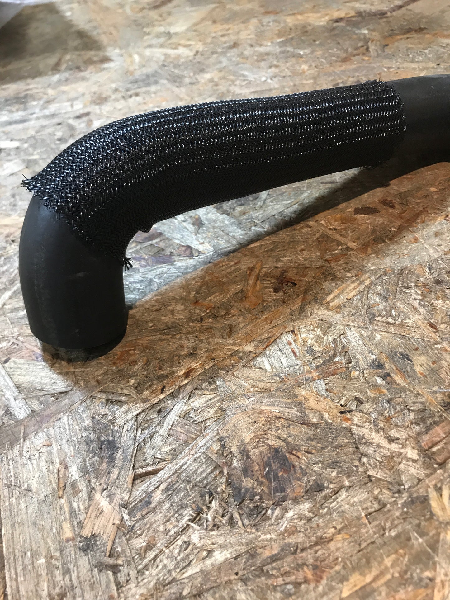 Original Opel Vivaro A 2.5DTI Wasserschlauch Anlass Kühler NEU