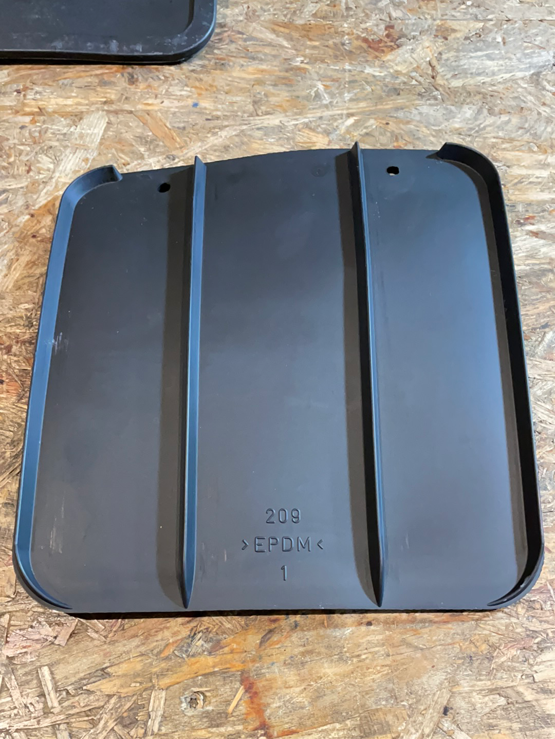 Original GM Opel Corsa B Tigra A Combo Schmutzfänger hinten Neu