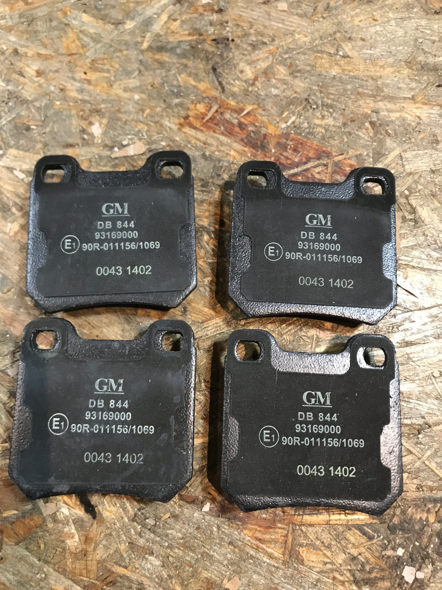 Original Calibra A Omega A Senator B Vectra B Bremsklötze hinten NEU