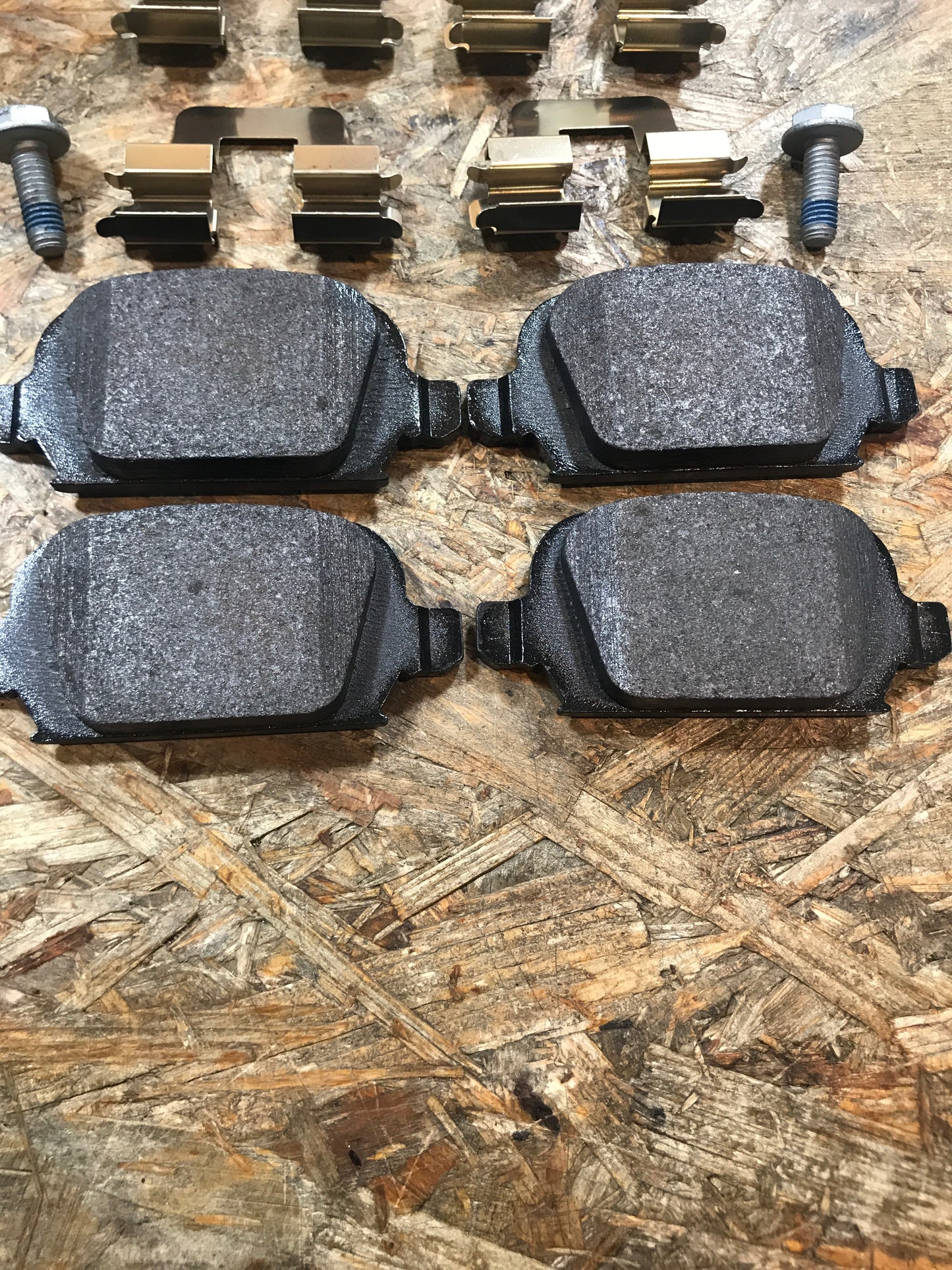 Original Opel Corsa C Tigra B 1.4 , 1.8 Tigra Roadster bis bj. 06 Bremsbeläge Satz hinten NEU