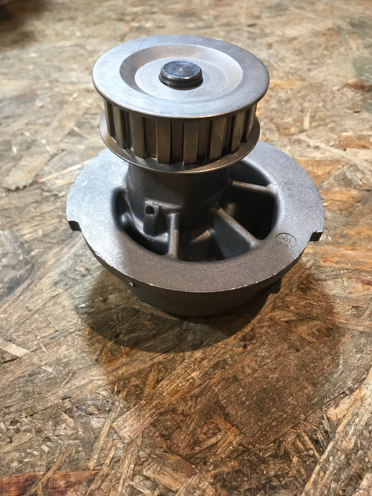 Original Opel Ascona B Corsa A Kadett E Manta B Astra F 1.3L Wasserpumpe NEU