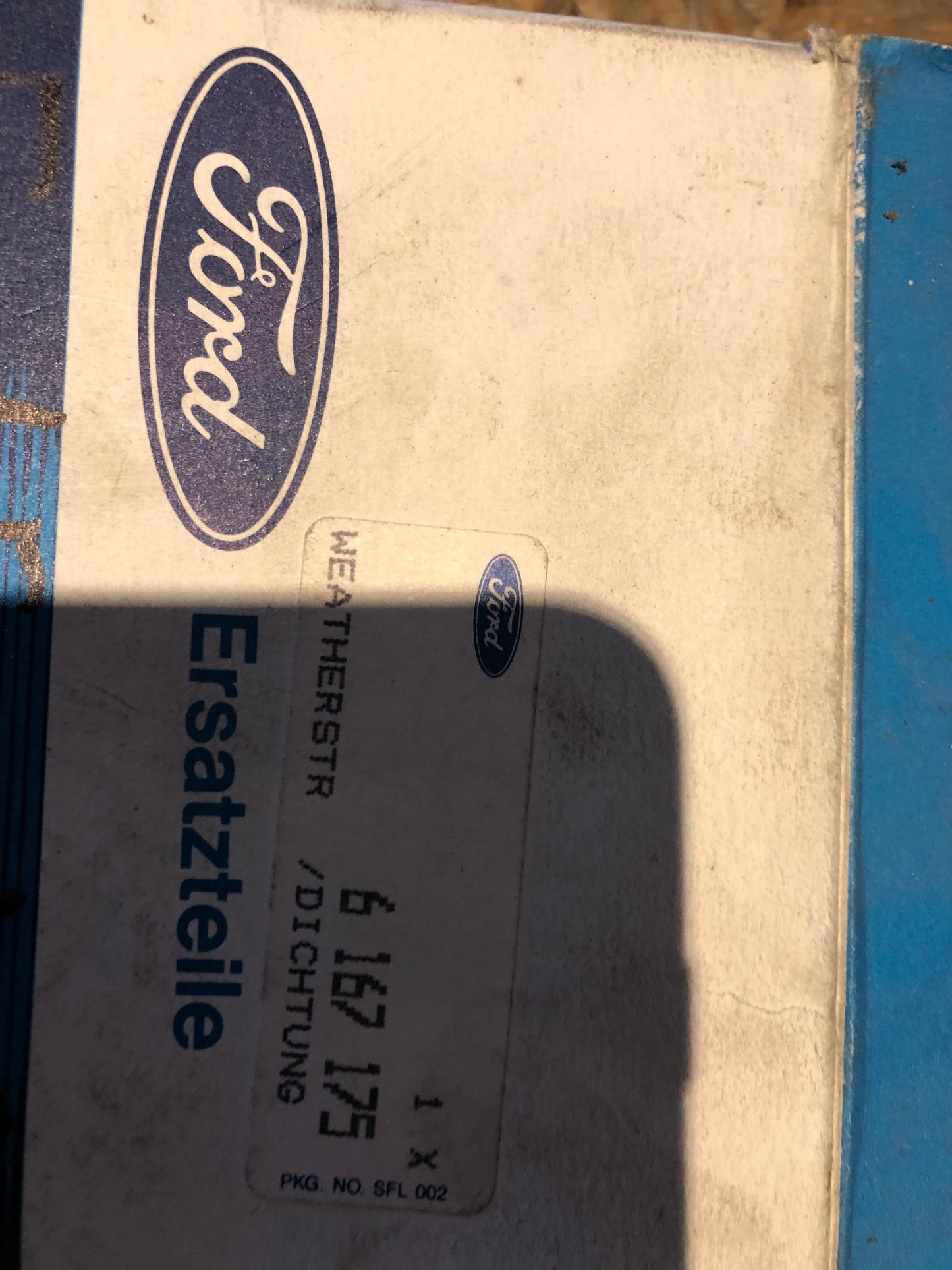 Original Ford Escort Orion Dichtung Fensterführung Neu