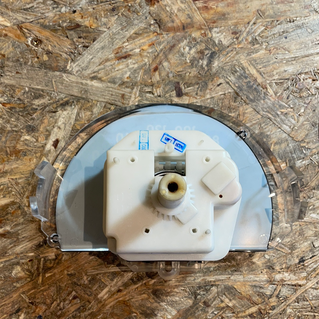 Original GM Opel Omega A Tachometer mit Tageskilometerzähler Neu