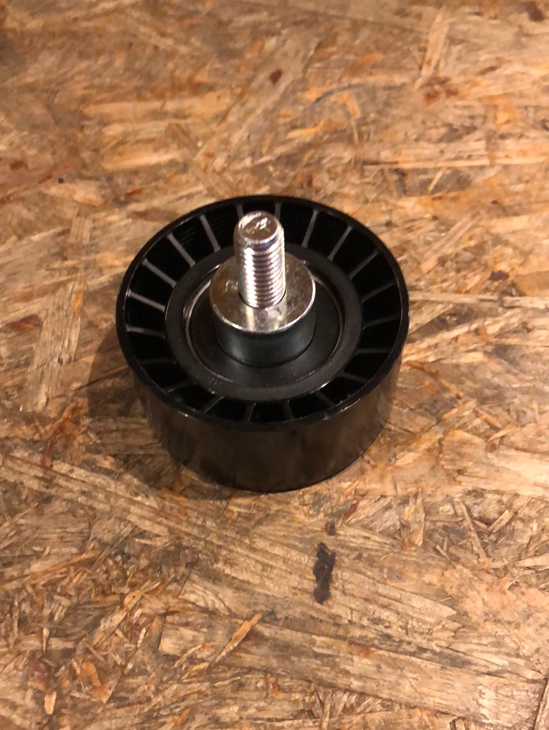 Original GM Chevrolet Aveo T200 Kalos 1.4 Cruze J300 1.6 Führungsrolle Zahnriemen Neu