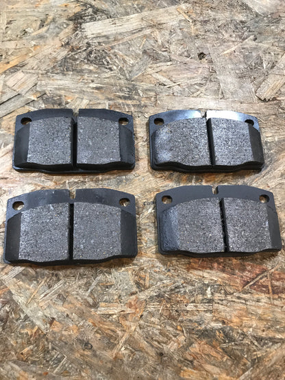 Original Opel Corsa A Omega A Bremsklötze vorne NEU