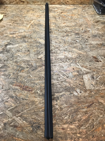 Original Opel Kadett E 3-Türig Gummiabdichtung Fensterschacht vorn NEU