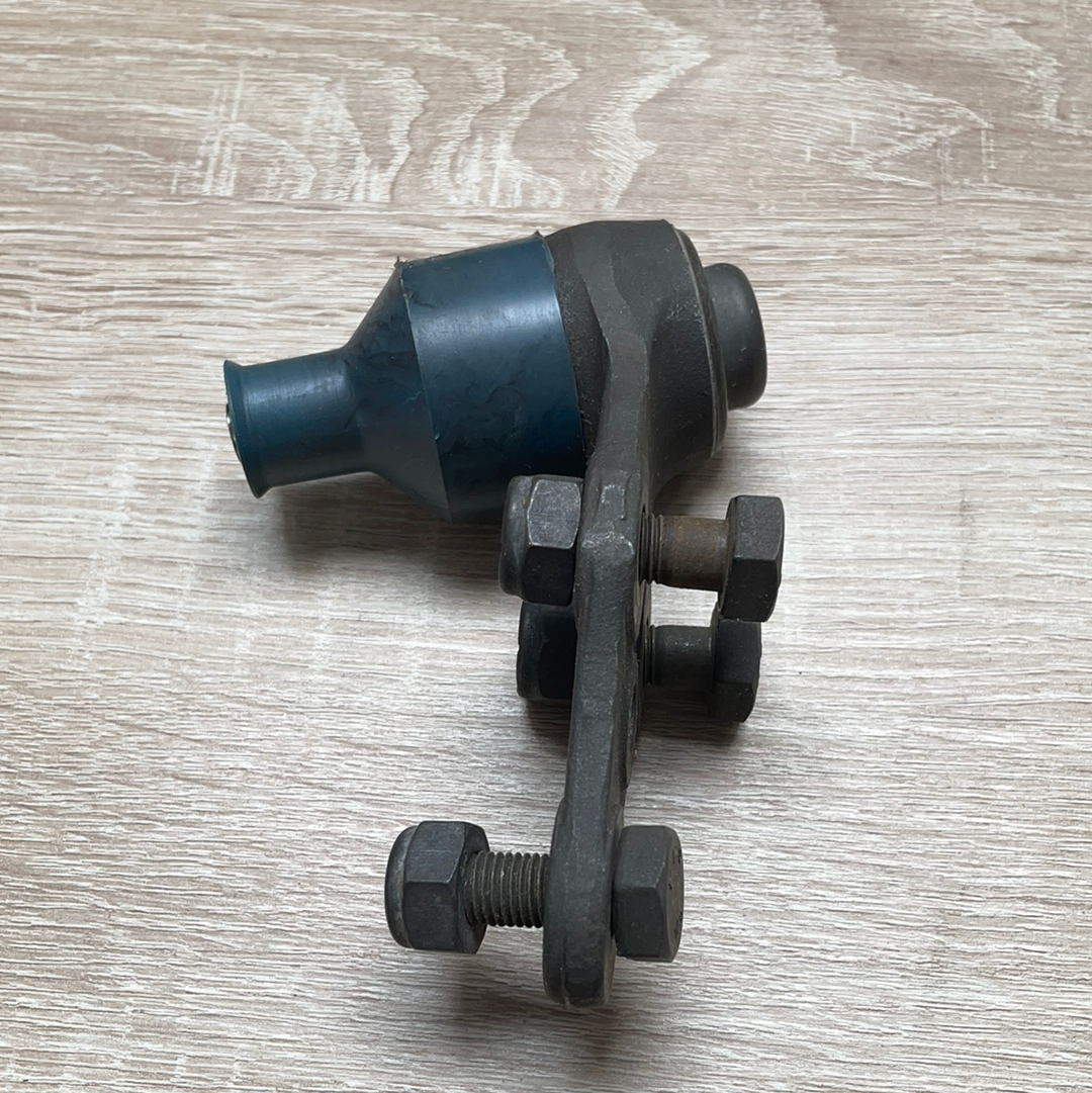 Original GM Opel Kadett D Traggelenk vorne unten Neu