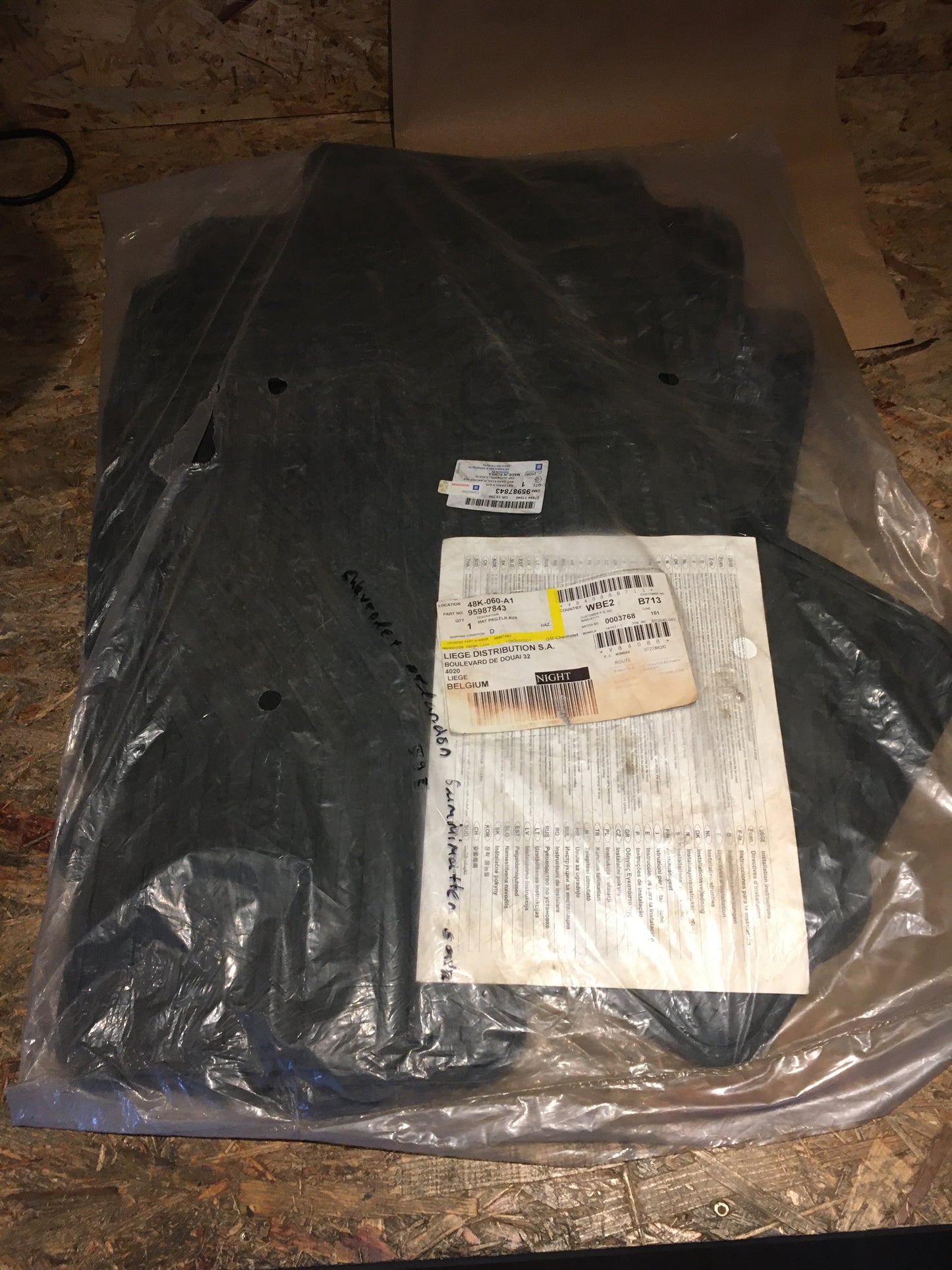 Original Chevrolet Orlando Gummimatten Satz NEU