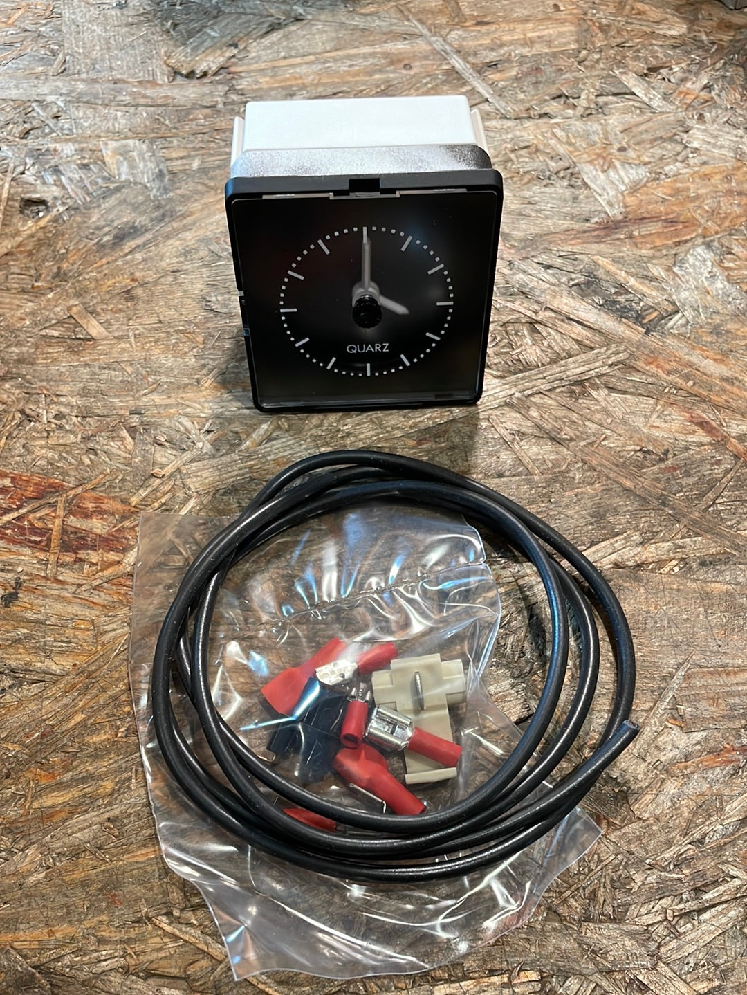 Original GM Opel Corsa A Einbausatz Uhr Neu